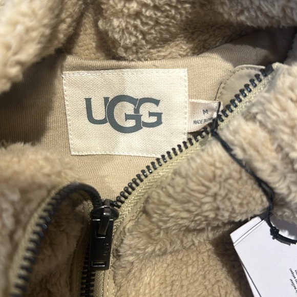Brand New | UGG | Sherpa Jacket | Medium - Picture 3 of 4